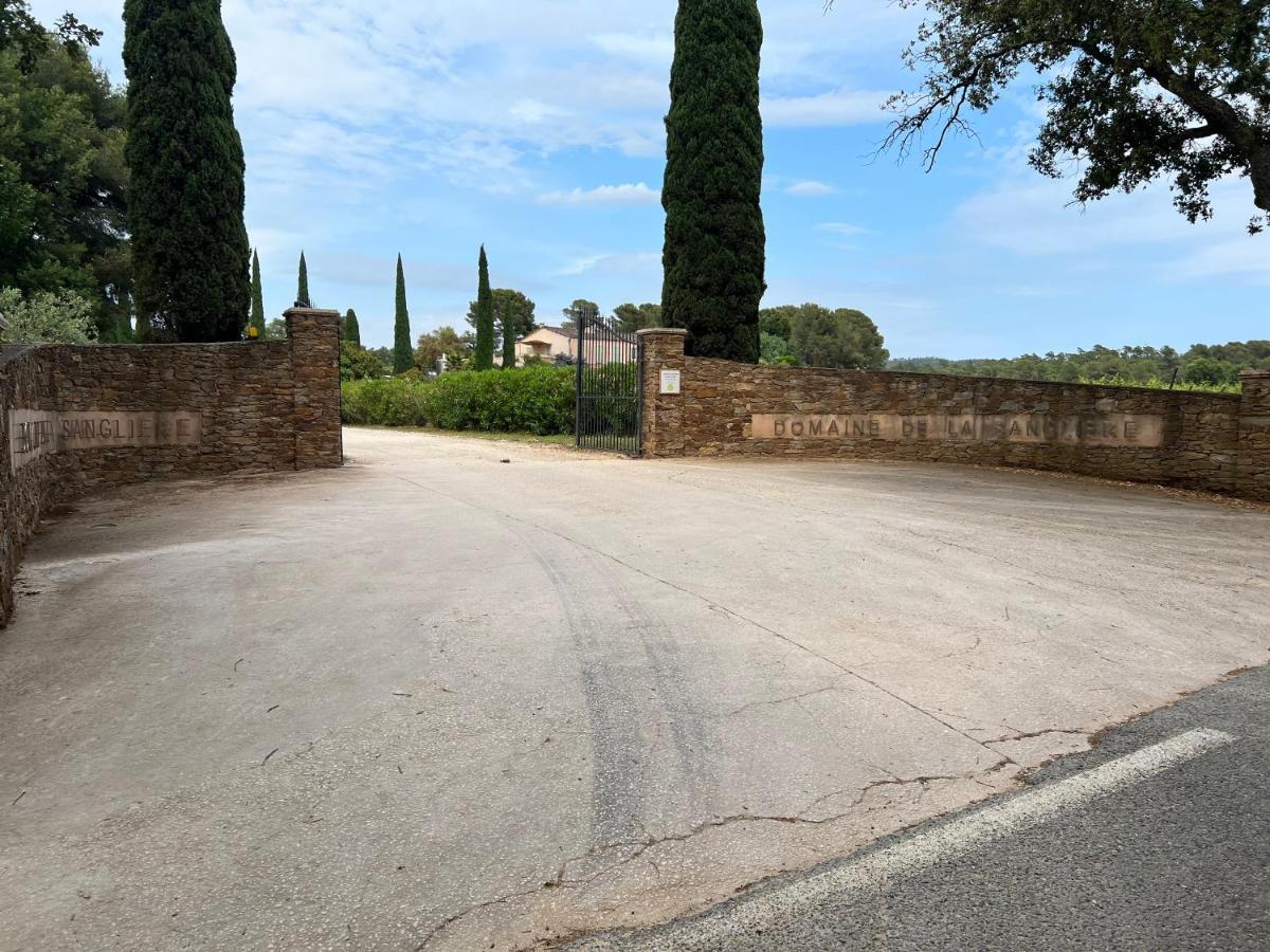 Appartement Unique Dans Le Domaine De La Sangliere บอร์มส์-เลส์-มิโมซาส์ ภายนอก รูปภาพ
