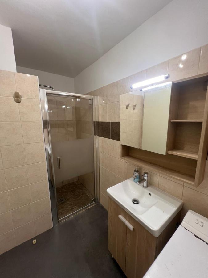 Appartement Unique Dans Le Domaine De La Sangliere บอร์มส์-เลส์-มิโมซาส์ ภายนอก รูปภาพ